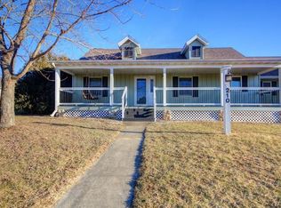 210 Ridge Rd, Mahomet, IL 61853