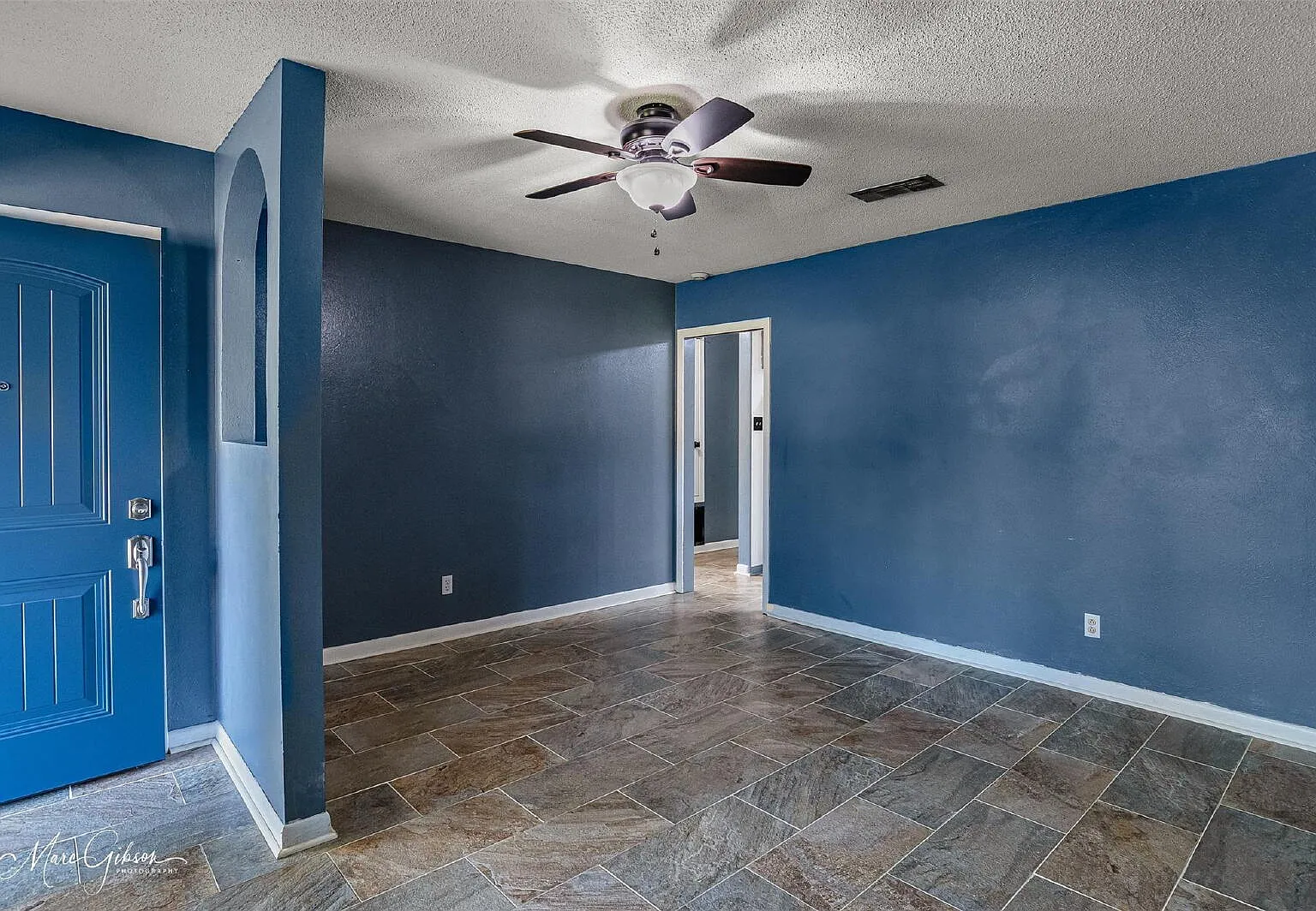 3 bed, 2.0 bath, 1400 sqft, $1,500 — Photo 4