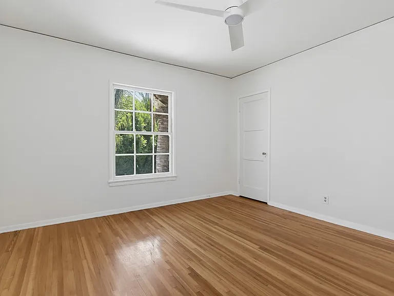 455 N Hayworth Ave — Photo 30