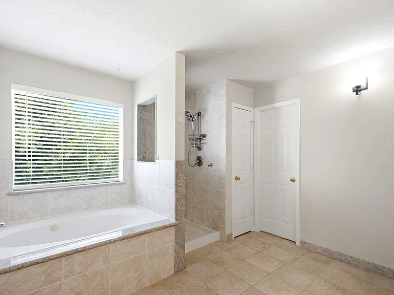 3126 Waters View Dr — Photo 34