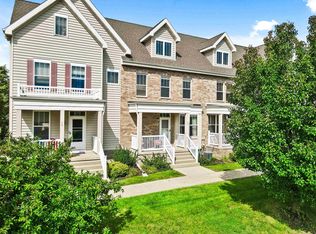 72 S Gardens Way, Fitchburg, WI 53711