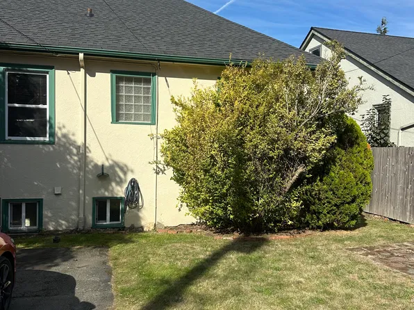 7818 Lake City Way NE, Seattle, WA