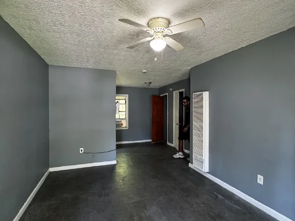 5105 Timothy St #9, Texas City, TX 77591