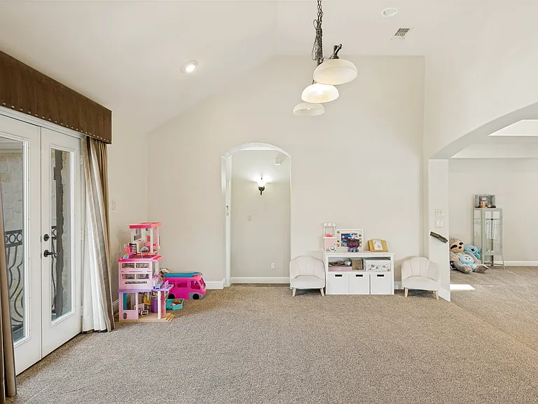 4828 Pyramid Dr — Photo 21