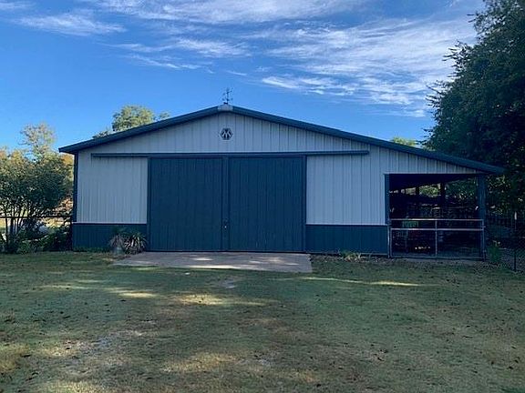 2nd image of 1011 W Shepherd Dr