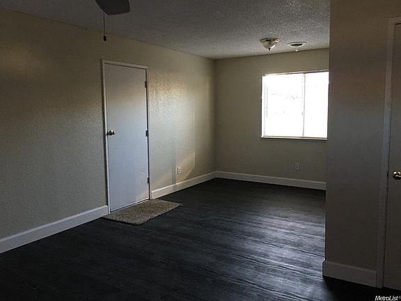 3rd image of 1517 Jessie St