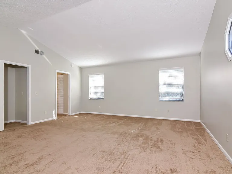 1902 Lake Platt Ln — Photo 6