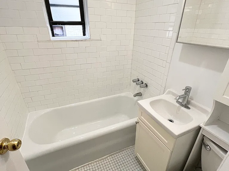 23-28 31st Ave #8 — Photo 21