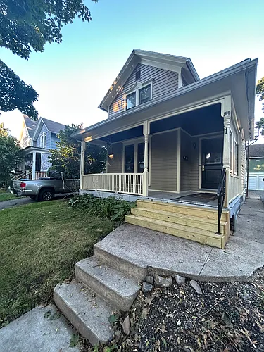 54 Edmonds St #2-1/2 Photo 1