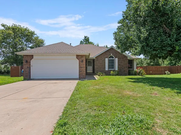 3636 W Shawnee Drive, Springfield, MO 65810