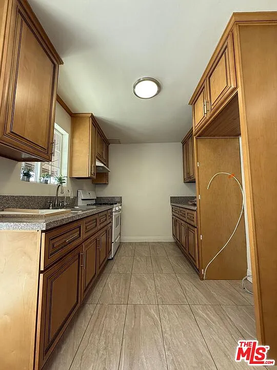 2 bed, 1.5 bath, 1000 sqft, $2,600 — Photo 3