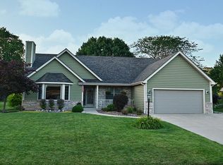 1202 Appaloosa Trl, Racine, WI 53402