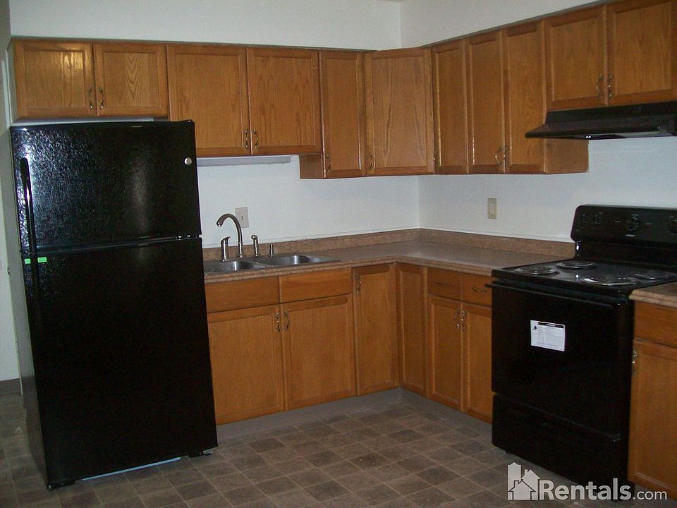 2nd image of 13600 Spring St
