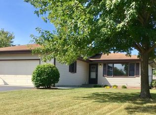 725 S Cooper St, New Lenox, IL 60451