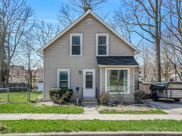 121 N O'Keefe St, Cassopolis, MI 49031
