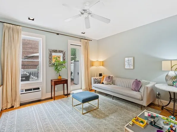 65 Van Reipen Avenue image 4 of 28