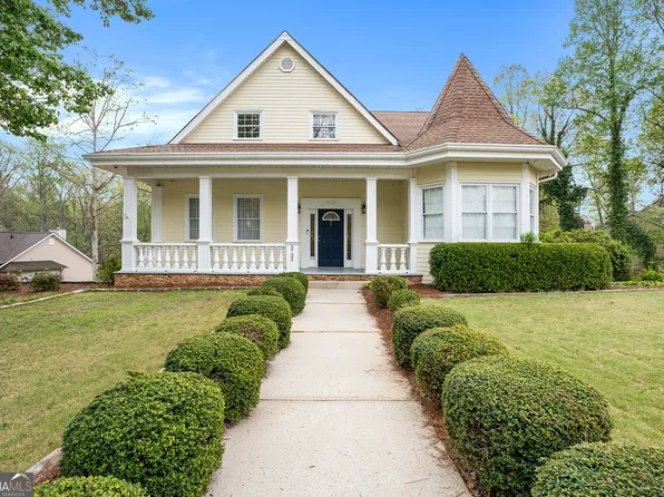5732 Falls View Dr, Buford, GA 30518