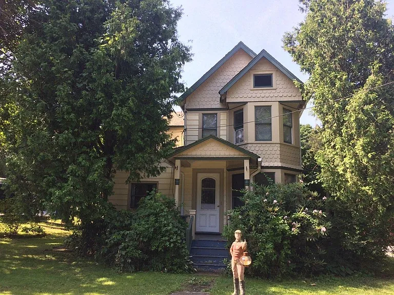 1 1st St — Photo 2
