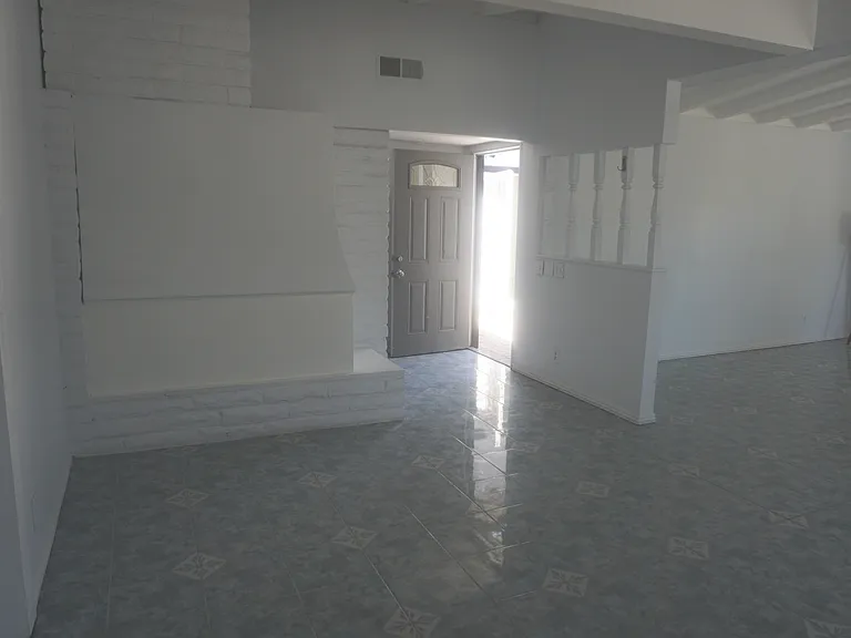 221 S Topo St — Photo 11