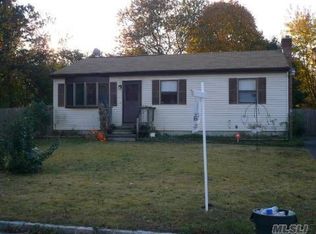 126 New Jersey Ave, Bellport, NY 11713
