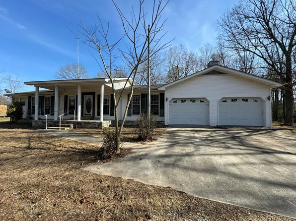 301 Winora Dr, Hamilton, AL 35570