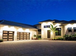 912 N Town And River Dr, Fort Myers, FL 33919