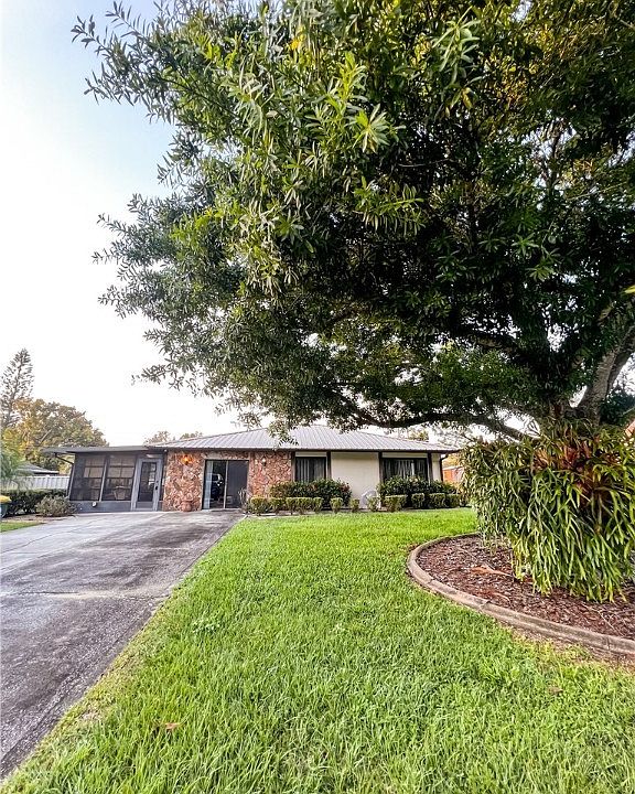 1st image of 4924 Cricket Dr