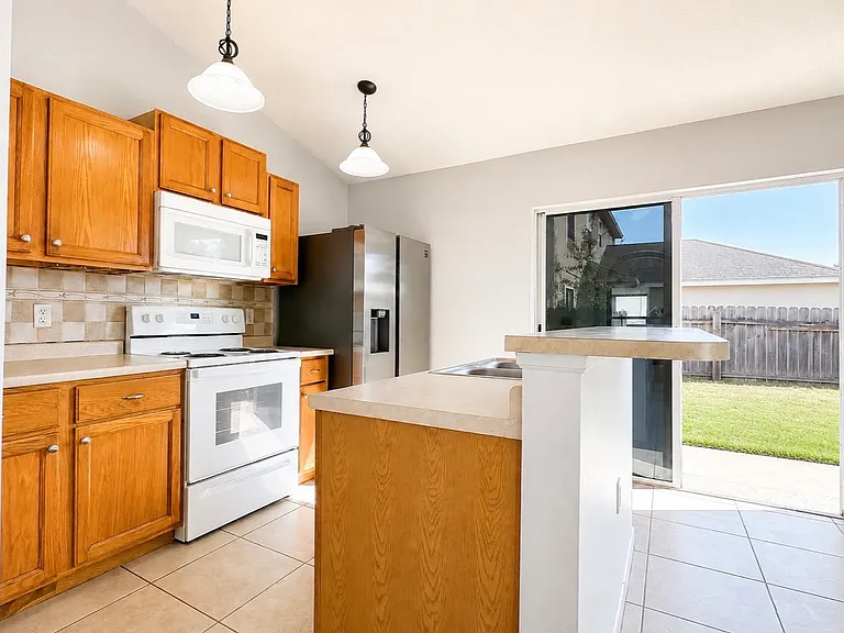 508 Pointe Allyson Way — Photo 5