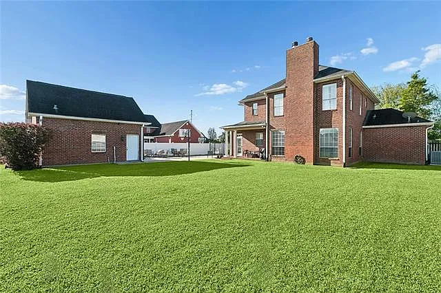 221 Spring Rose Dr — Photo 21