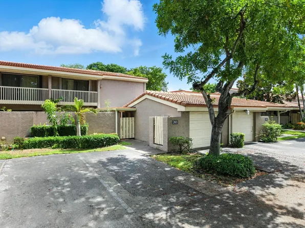 203 Bonnie Brae Way #34, Hollywood, FL 33021