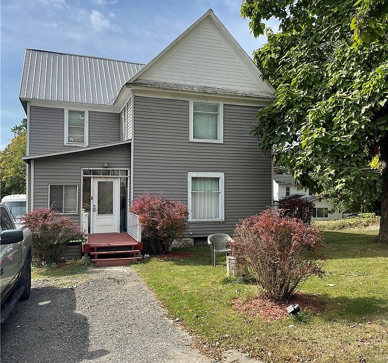 1st image of 127 Cherry St