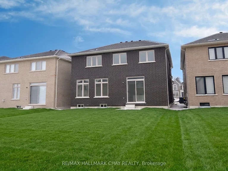 18 Hummingbird Grv — Photo 23