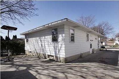 1st image of 502 Tuttle Ave NE