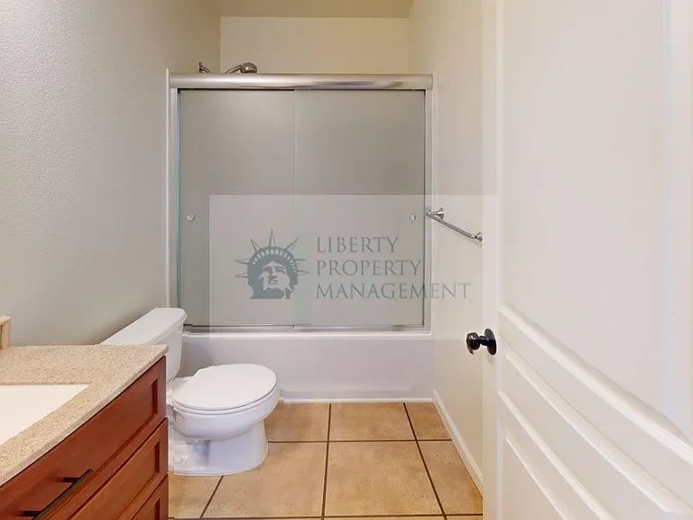 1360 Shady Ln #431 — Photo 14