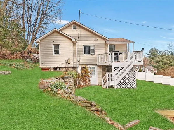 4 Hickory Road, Mahopac, NY 10541