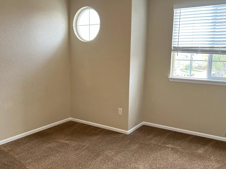 10285 Hunterwood Way — Photo 11