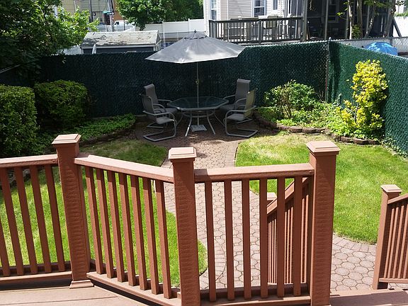5th image of 130 Seaview Ave