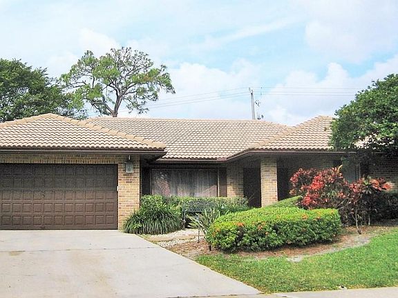 Excellent Curb Appeal