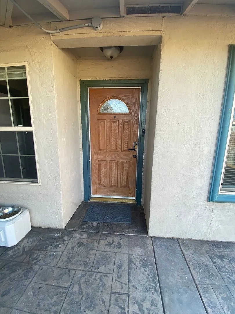 Move In Ready! Updated And Ready For You. — Photo 4
