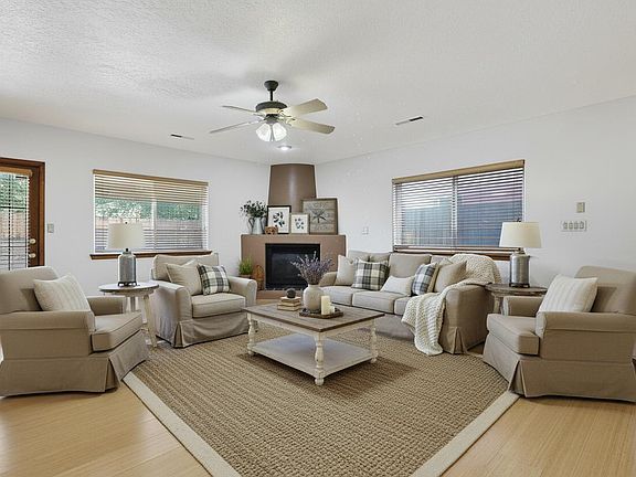 2nd image of 2105 San Venito Rd NW