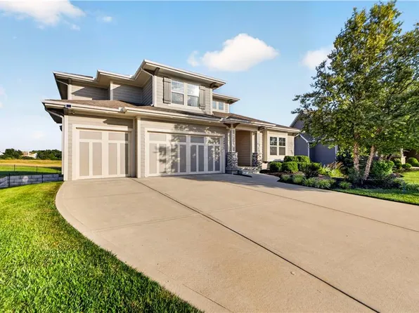24957 W 114th St, Olathe, KS 66061