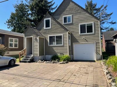 211 SE Oar Ave, Lincoln City, OR, 97367