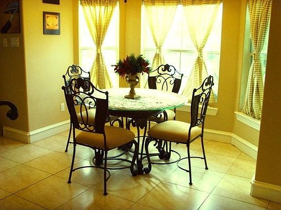 Breakfast Nook