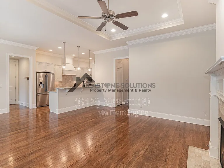 130 Hobbs Dr — Photo 4