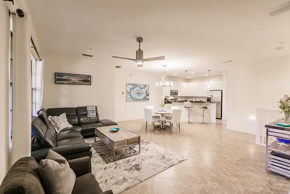 9130 Chula Vista St — Photo 16