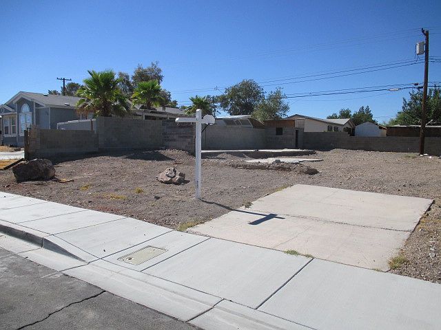 1st image of 214 Navajo Dr