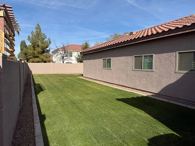 2140 E Remington Pl — Photo 20