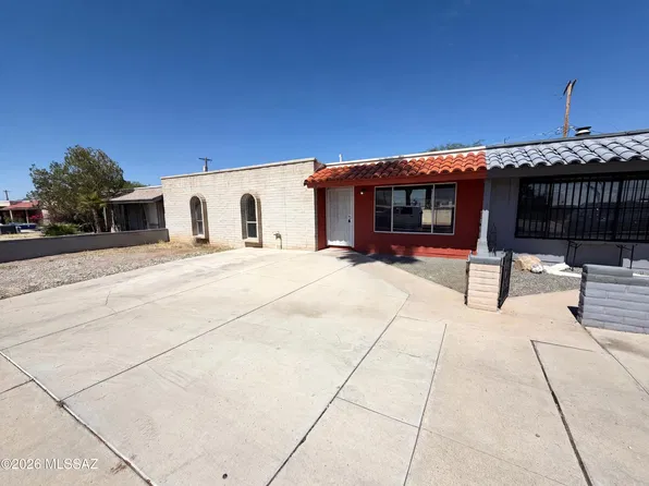 2704 S Lands End Rd, Tucson, AZ 85713