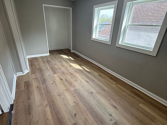 3rd image of 1317 N Dearborn St