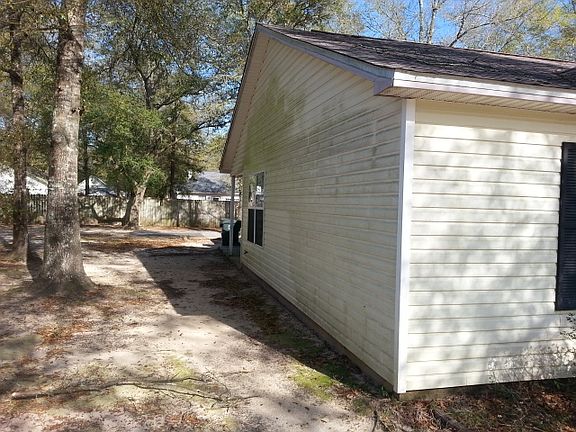 3rd image of 6055 Savannah Dr